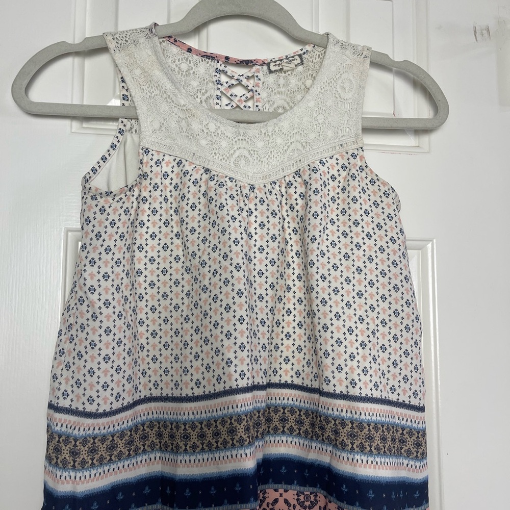 Girls Eyeshadow Floral Patterned tank top (Good Condition)